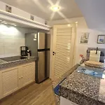 2 Pieces Climatise Avec Terrasse Et Parking, Proche Centre - Fr-1-780-84 Διαμέρισμα *