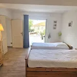 2 Pieces Climatise Avec Terrasse Et Parking, Proche Centre - Fr-1-780-84 Apartment